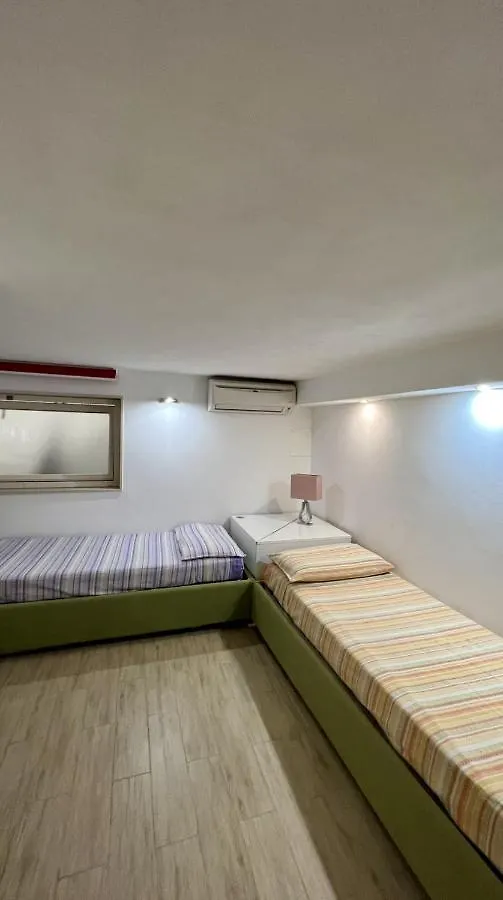 Διαμέρισμα 60 τ.μ. με 2 υπνοδωμάτιο και 2 ιδιωτικό μπάνιο σε Ορτίτζια Συρακούσες